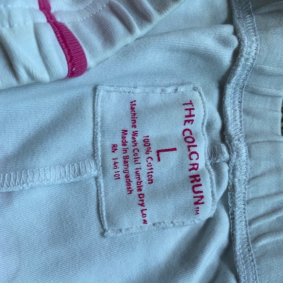 White shorts - Picture 3 of 3